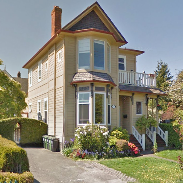 521 Simcoe