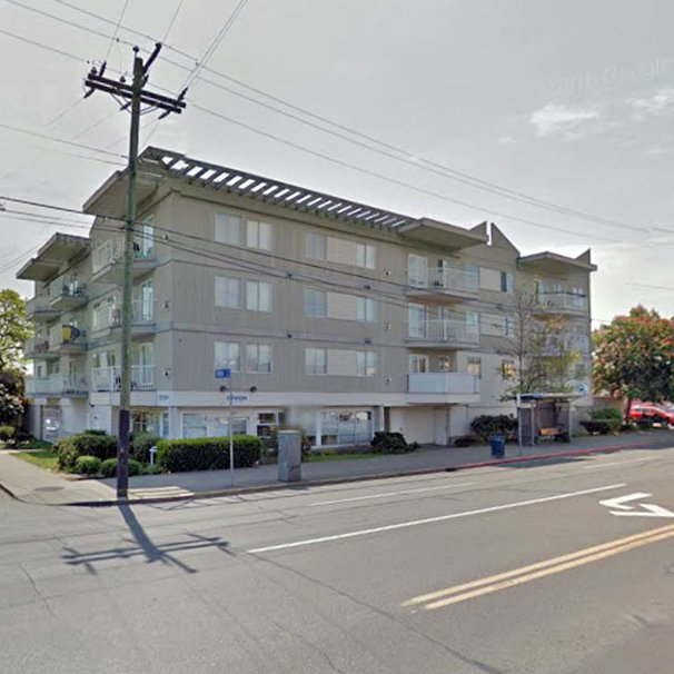 1025 Hillside