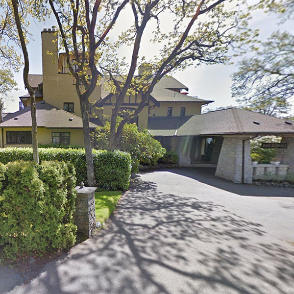 Bowser Manor photo 4