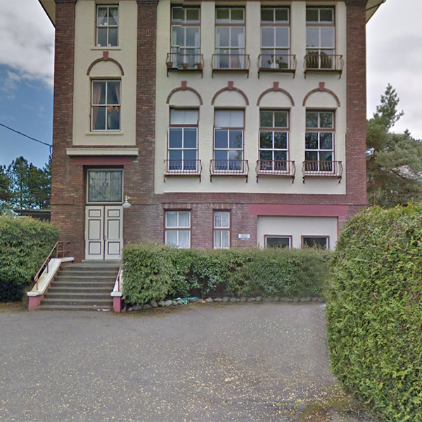 120 Douglas photo 4