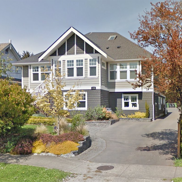 1290 Richardson photo 2