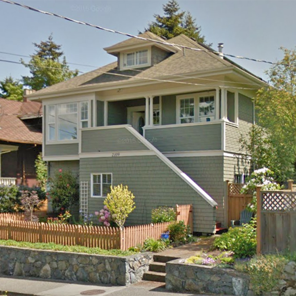 2109 Chambers photo 3