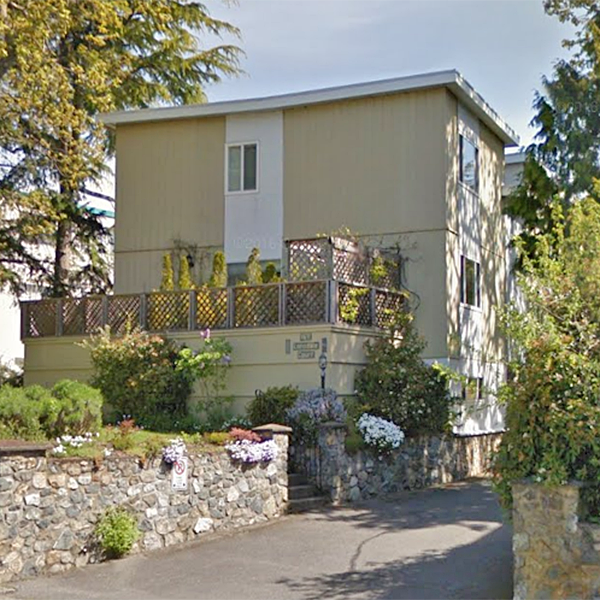 Photo 5 — click to view Lonsdale Court photo 5