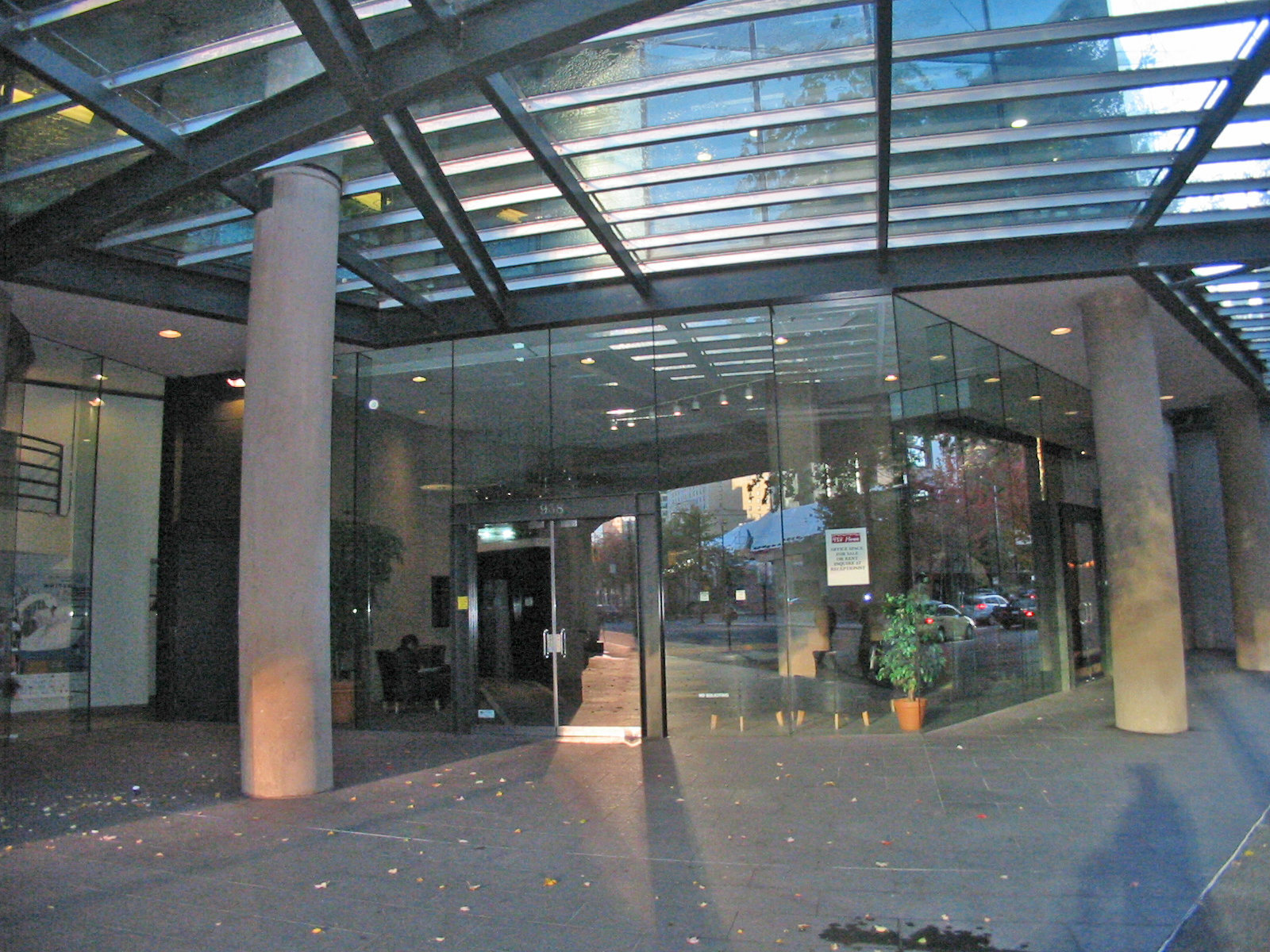 Photo 9 938 Howe - Strata Office Building photo 9
