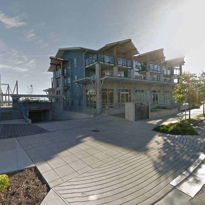 Waterfront Residences photo 3