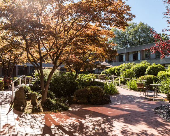 Photo 7 — click to view Amica at Arbutus Manor photo 7