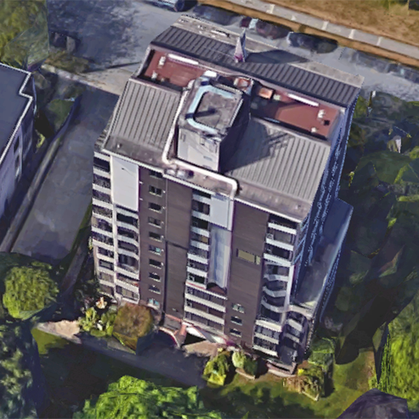 Photo 4 — click to view The Kerrisdale photo 4