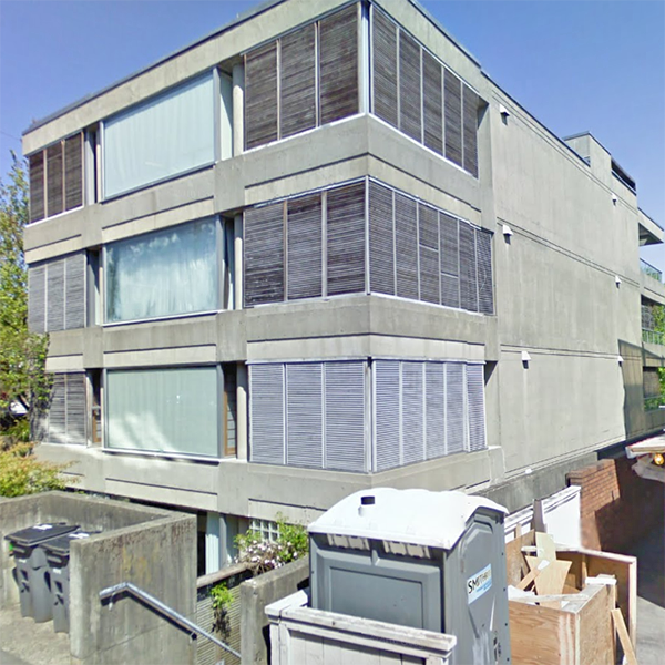 2498 Point Grey photo 3