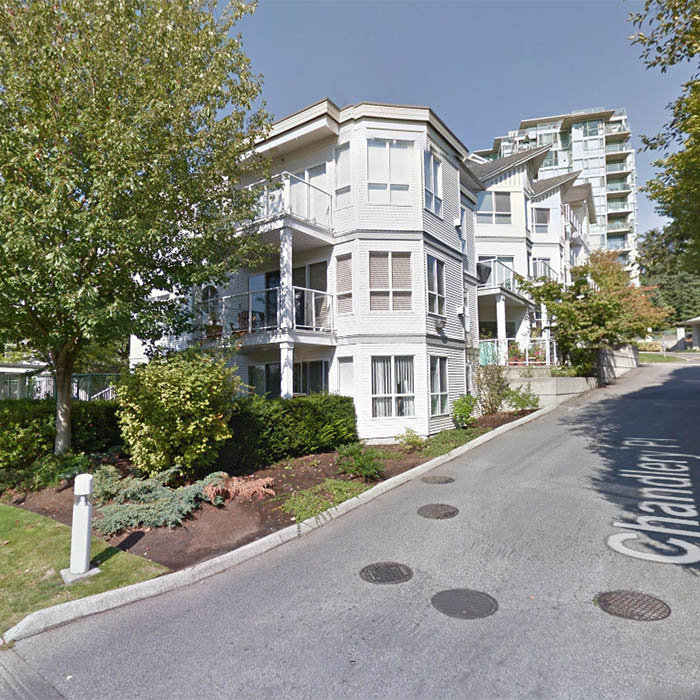 Photo 3 Riverside Gardens photo 3