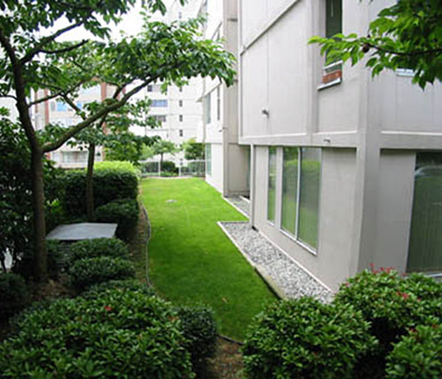 Photo 21 — click to view Harwood House photo 21