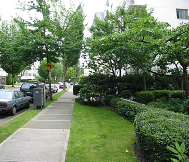 Photo 24 — click to view Harwood House photo 24