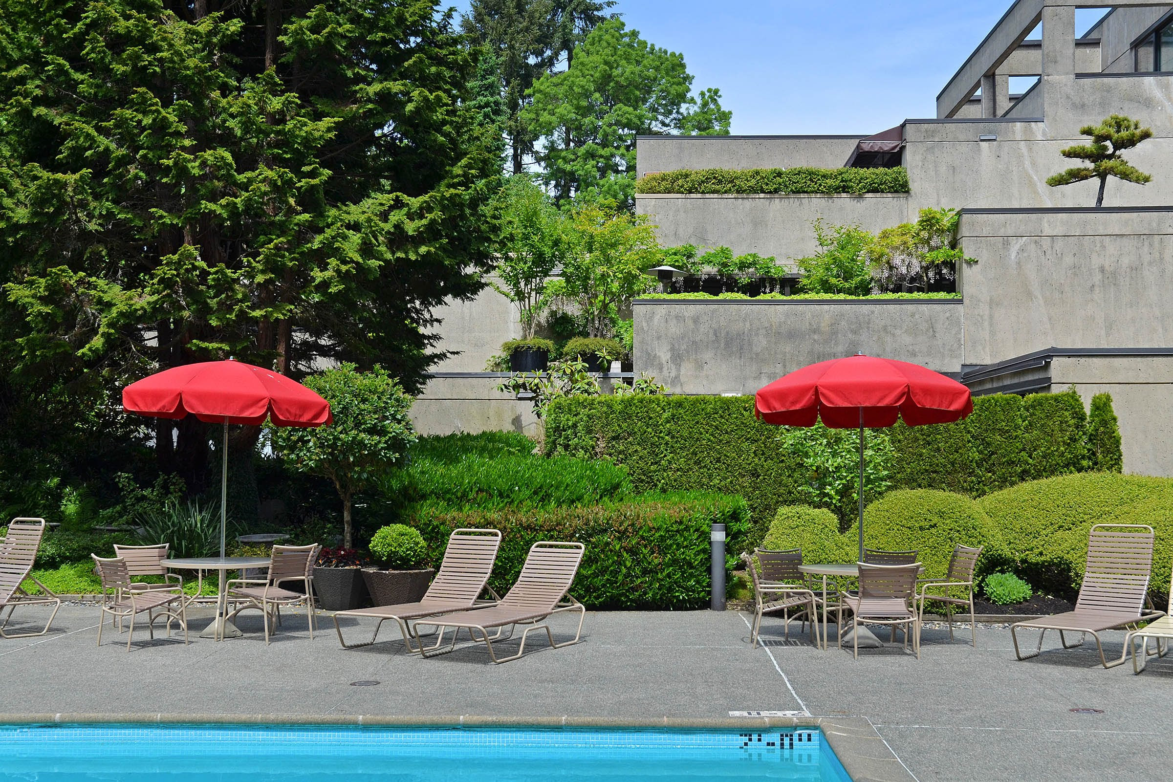 Photo 8 — click to view Shaughnessy Place I - Condos photo 8