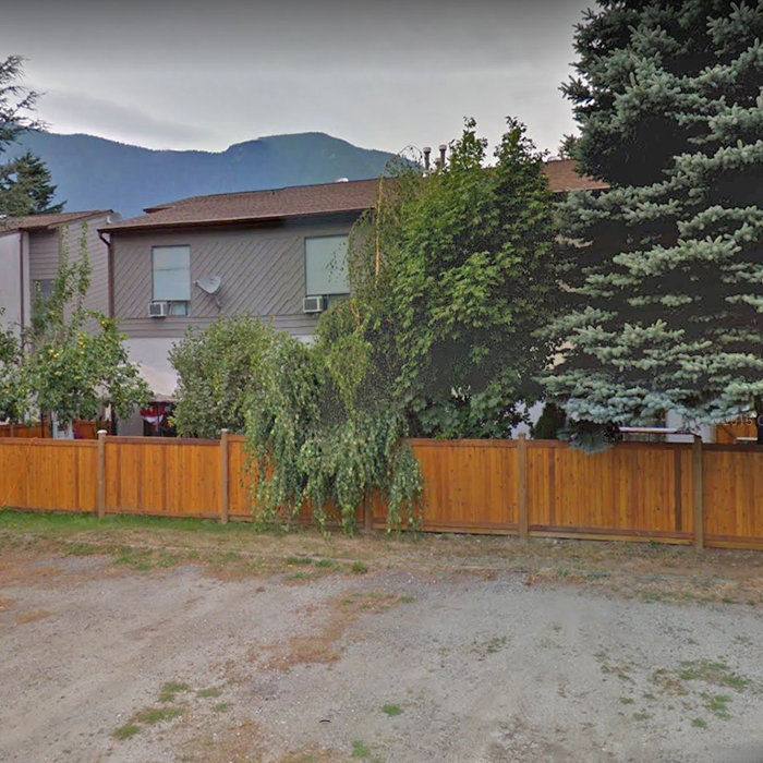 615 Douglas photo 3