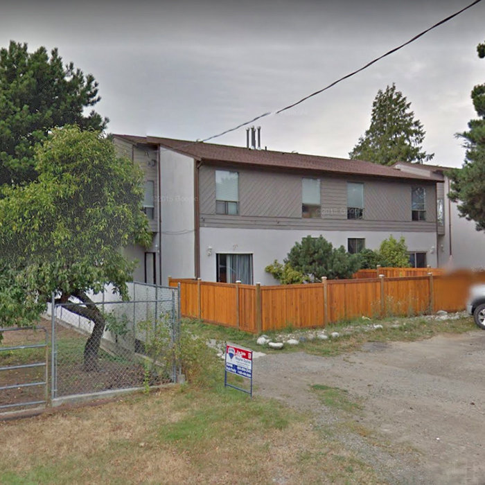 615 Douglas photo 2