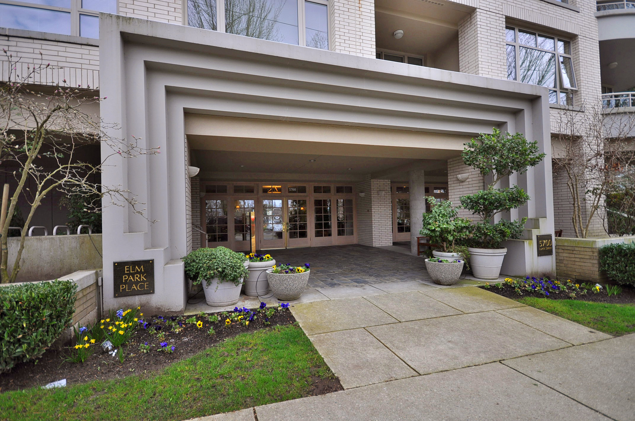 Elm Park Place photo 6