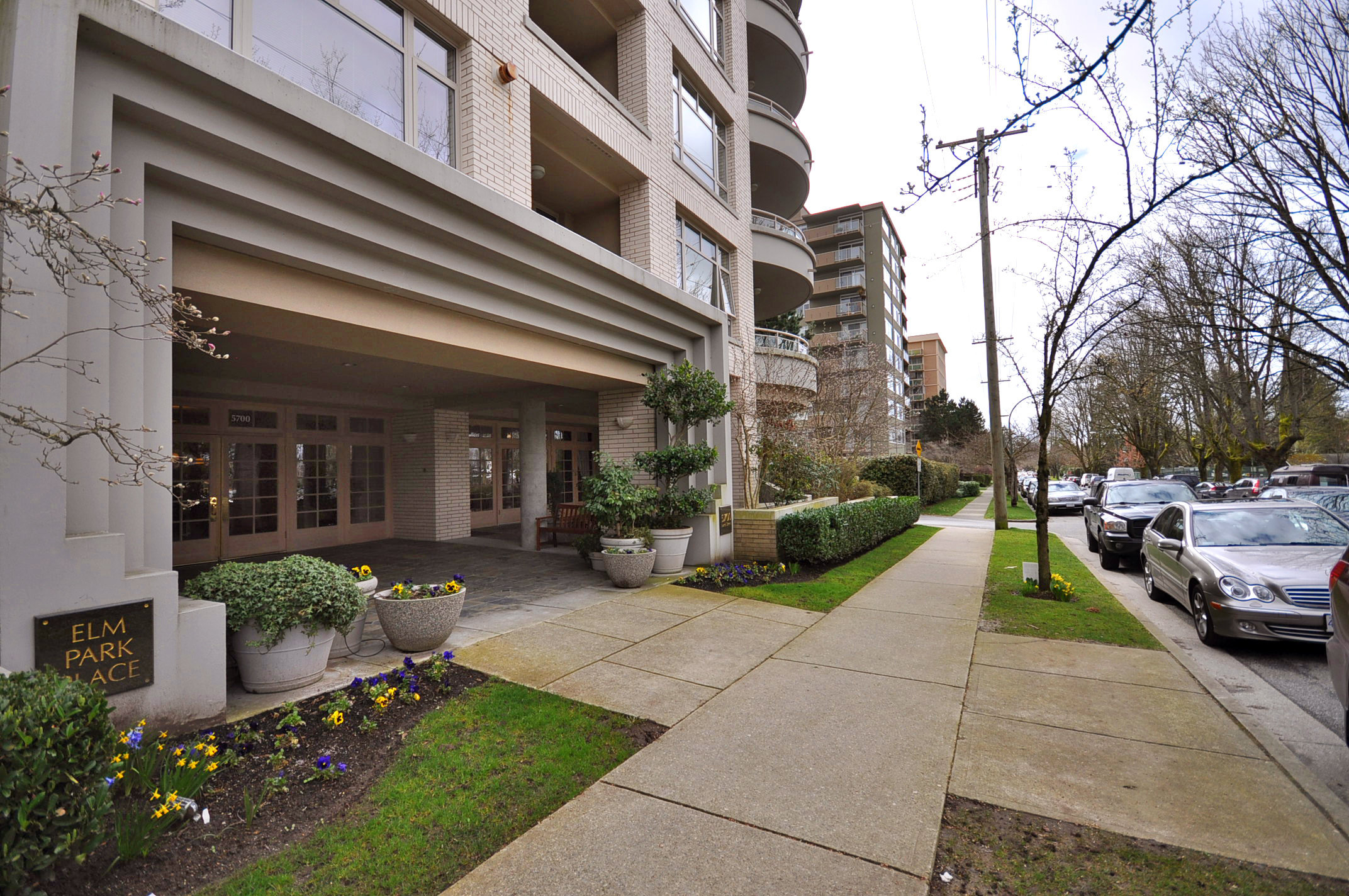 Elm Park Place photo 7