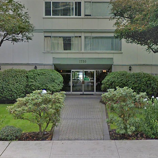 Photo 2 Esquimalt Towers photo 2
