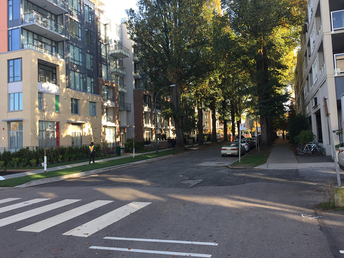West 10th & Maple photo 6