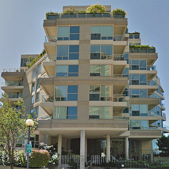 Yacht Harbour Pointe photo 7