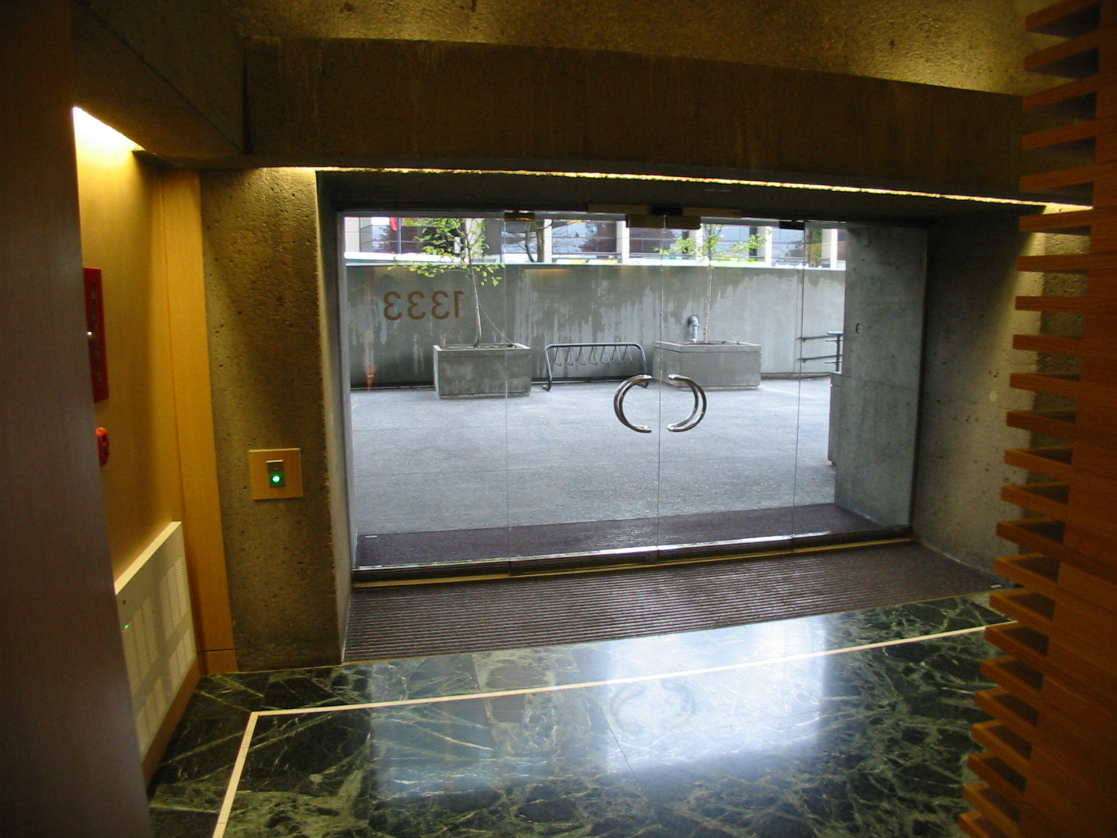 Qube photo 16