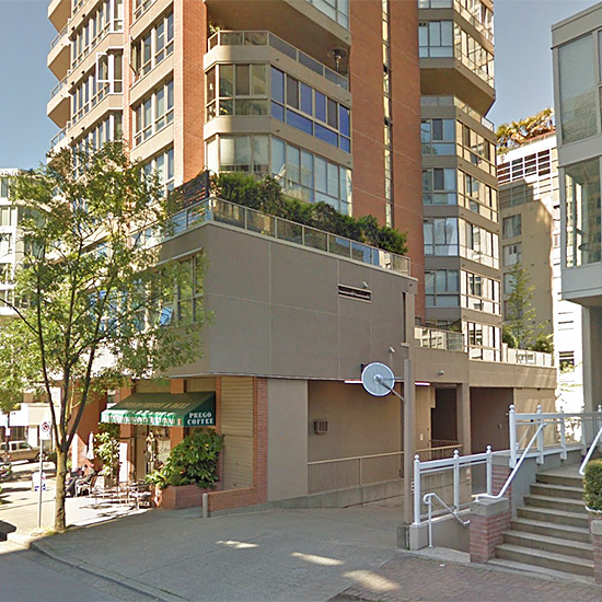Photo 5 — click to view Seawalk North photo 5