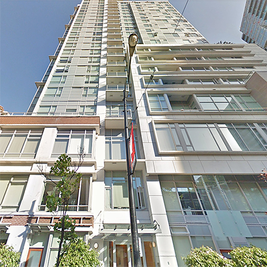 Photo 4 Raffles On Robson photo 4