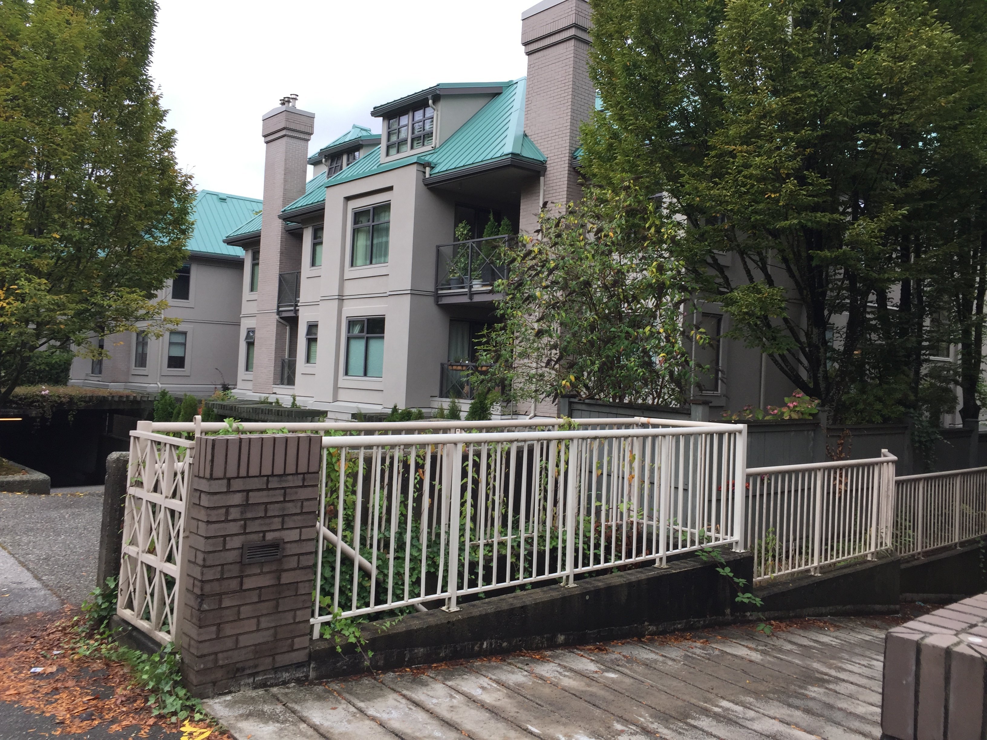 Photo 11 Connaught Gardens photo 11