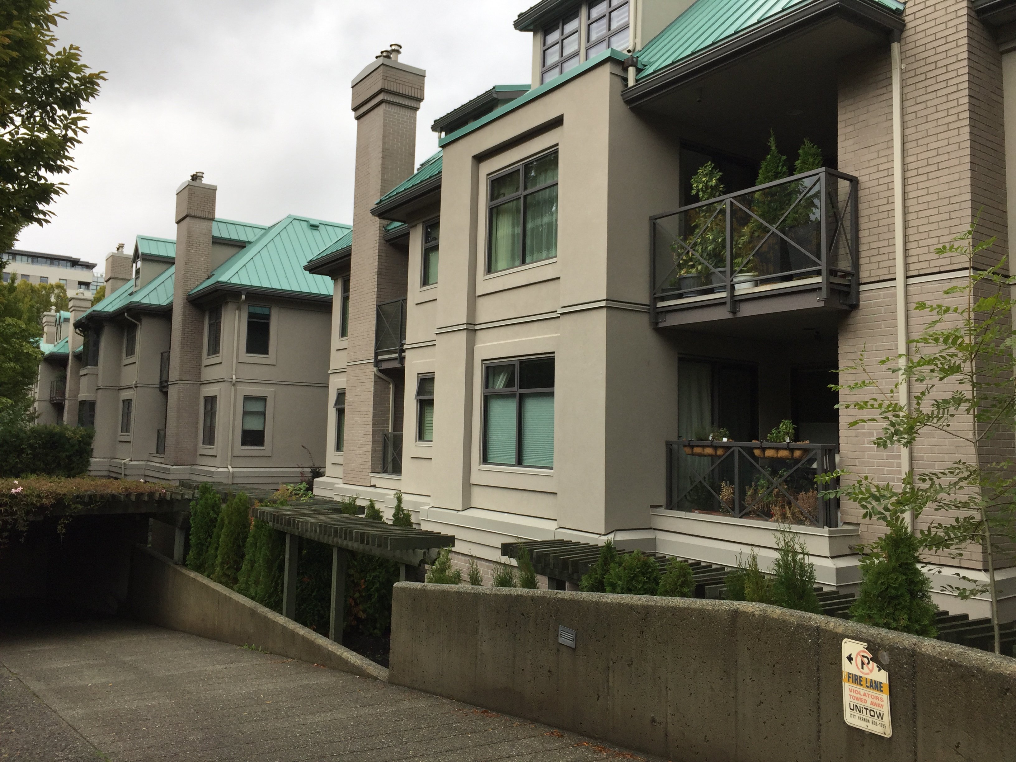 Photo 15 Connaught Gardens photo 15