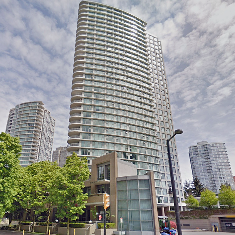 Landmark 33 photo 2