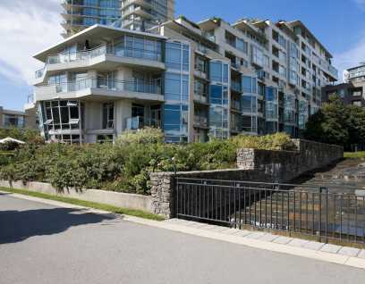 Crestmark I photo 2