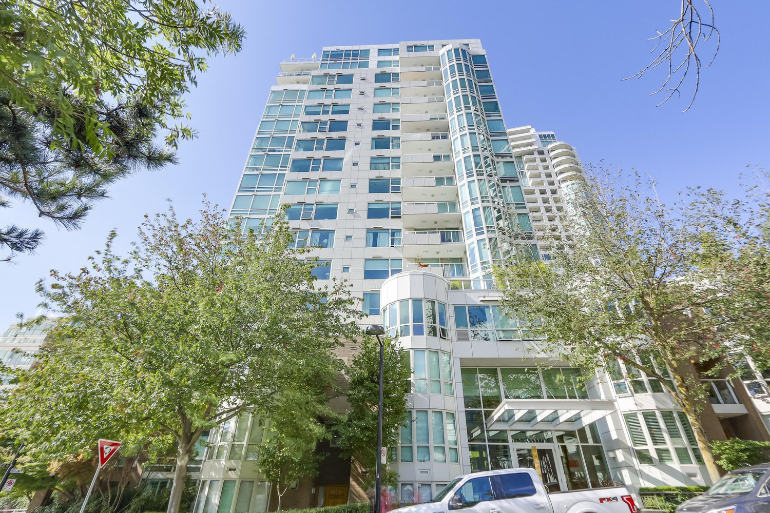 Ocean Tower At 888 Beach photo 2