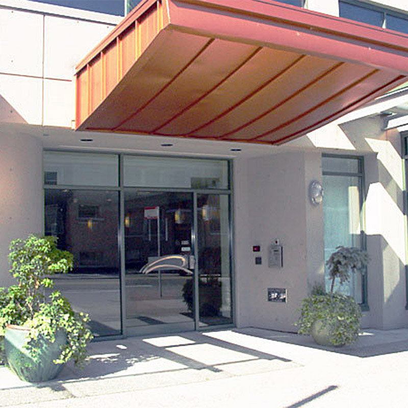 Photo 2 — click to view Pacific Robson Palais photo 2