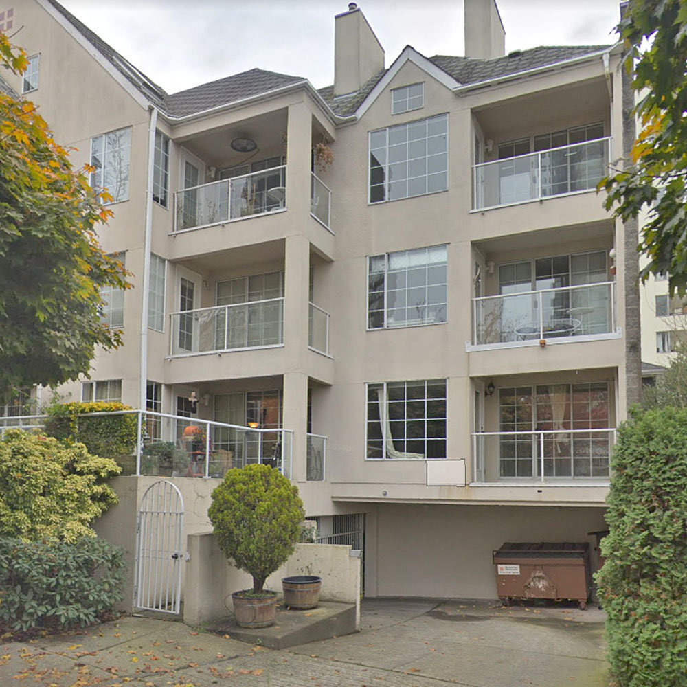 1558 Harwood photo 5