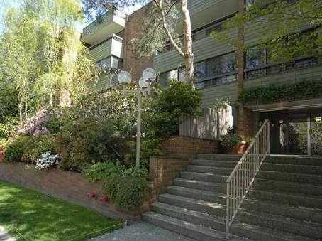 Photo 4 — click to view Vanier Court photo 4