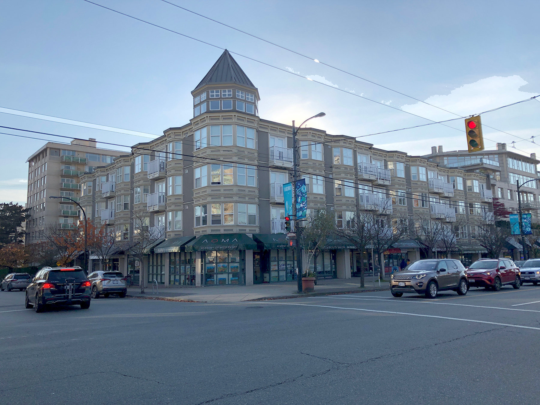 Photo 3 — click to view Kerrisdale Place photo 3