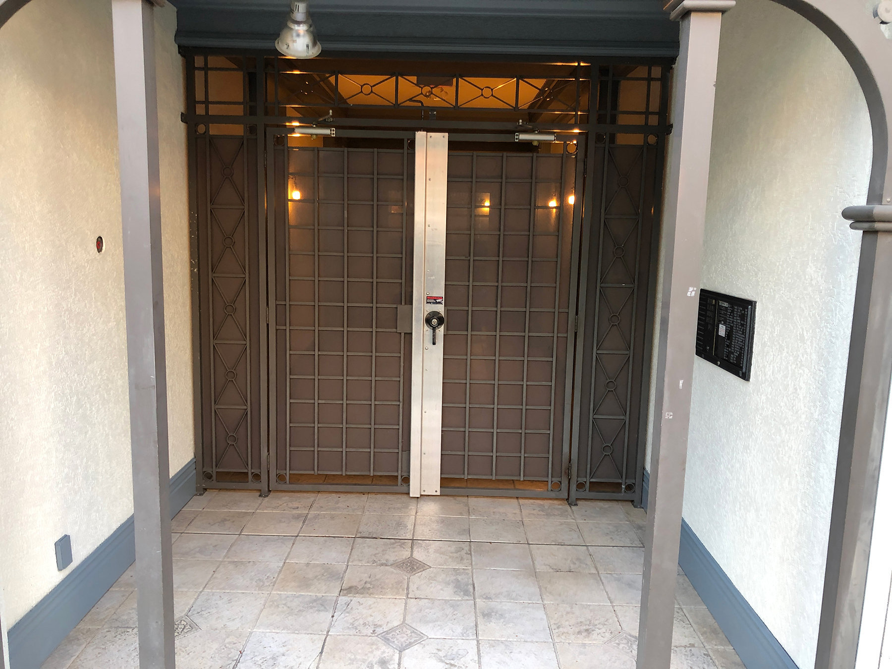 Photo 13 — click to view Kerrisdale Place photo 13