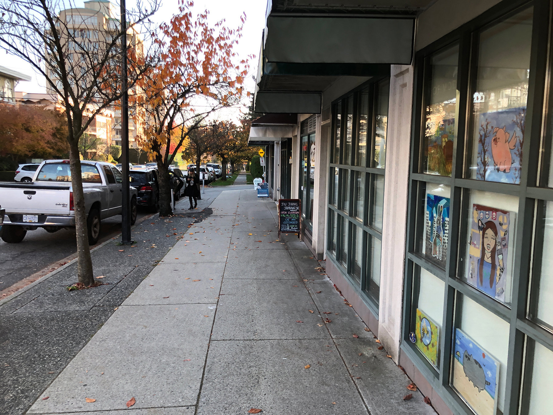 Photo 11 — click to view Kerrisdale Place photo 11