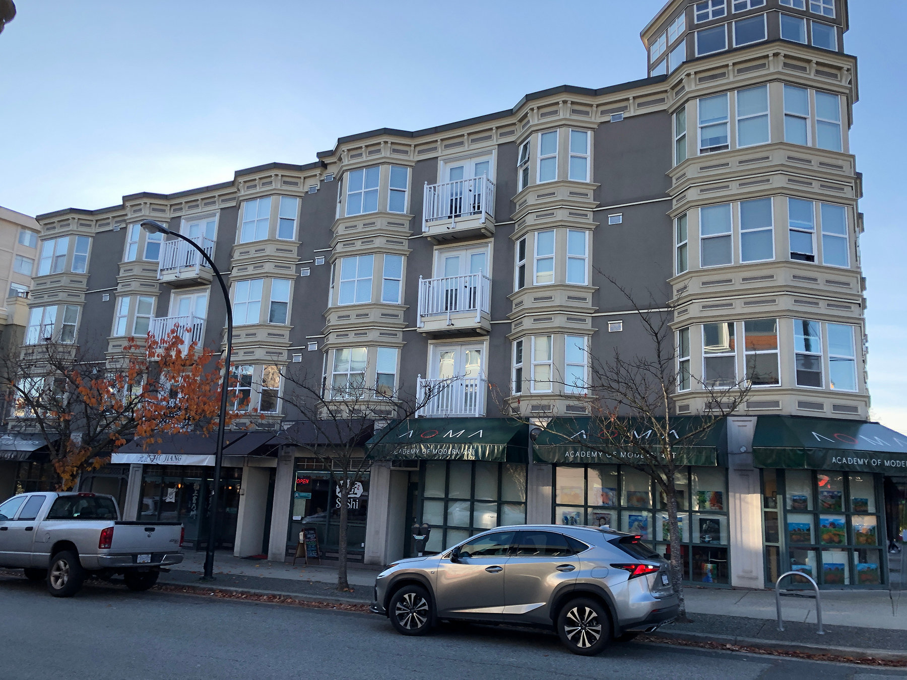 Photo 7 — click to view Kerrisdale Place photo 7