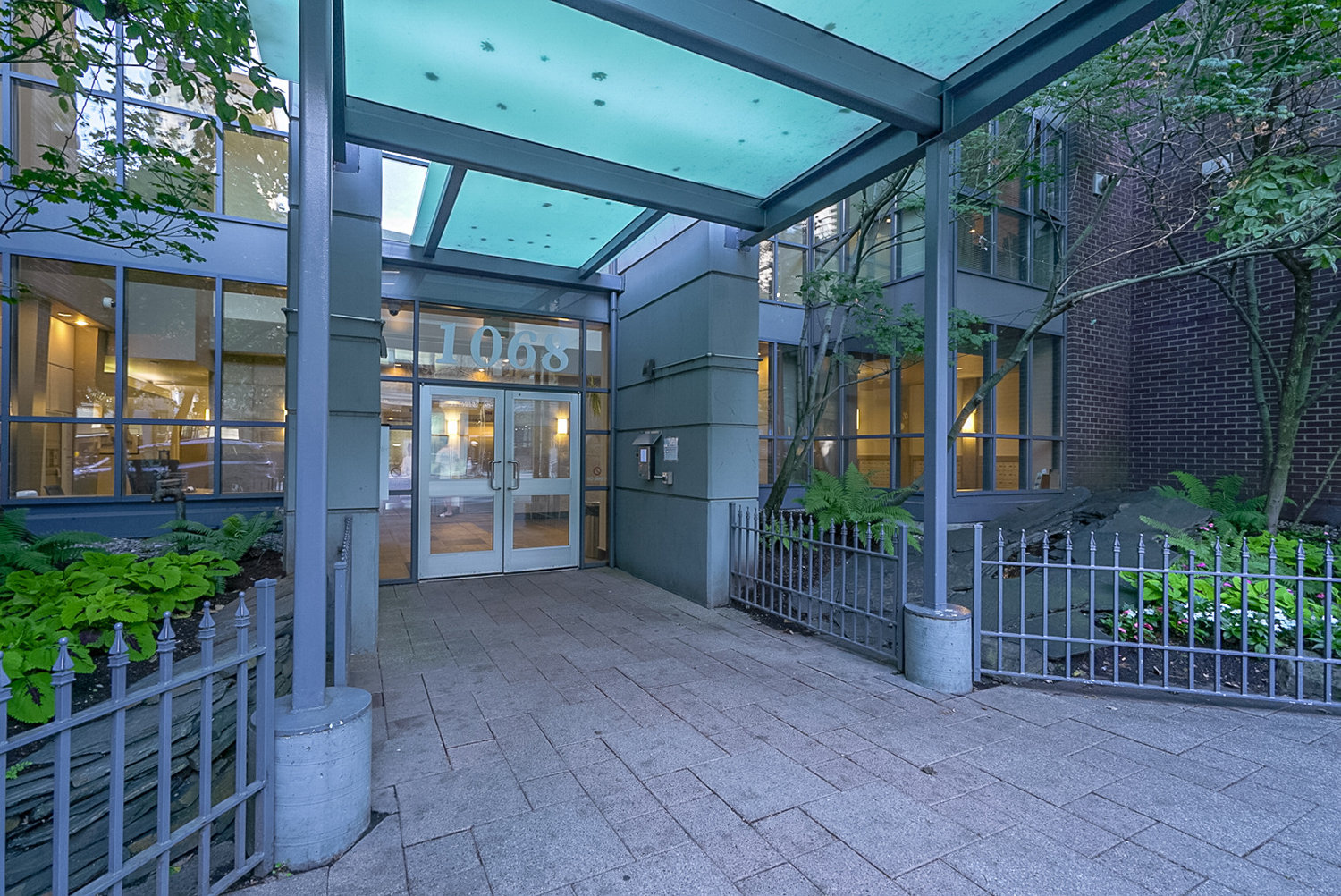 Photo 7 — click to view The Canadian photo 7