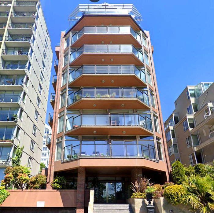 1419 Beach