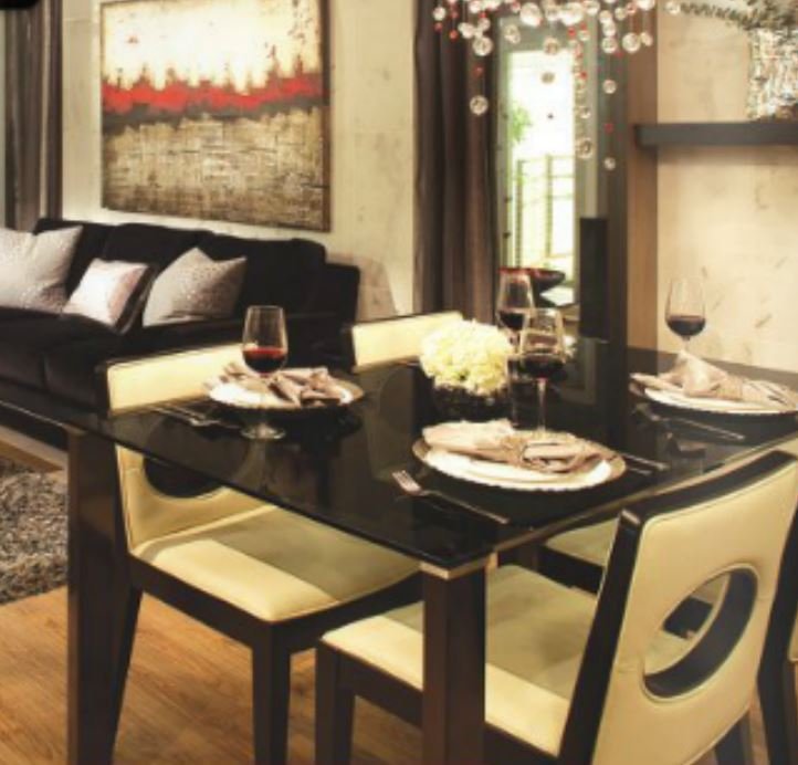 Photo 5 — click to view Elements photo 5