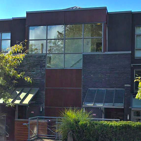 Dundarave Place photo 2