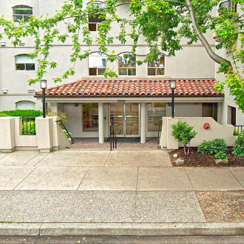 San Remo Court photo 7