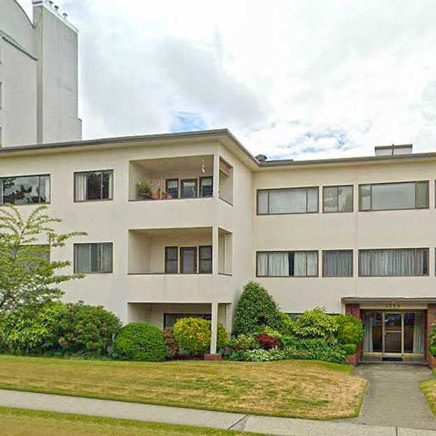 Charlton Court photo 3