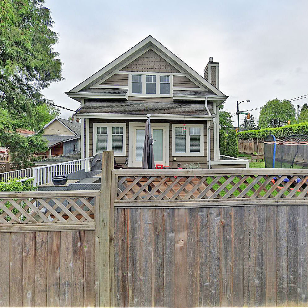 2770 Fraser Street photo 4