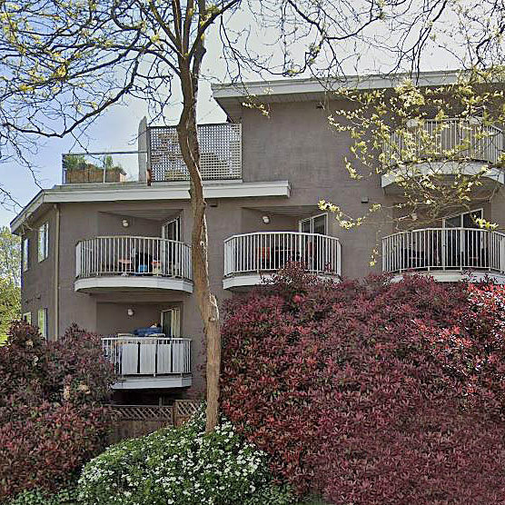 Photo 4 — click to view Leslie Point photo 4