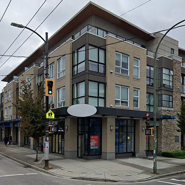 33 & Main photo 3