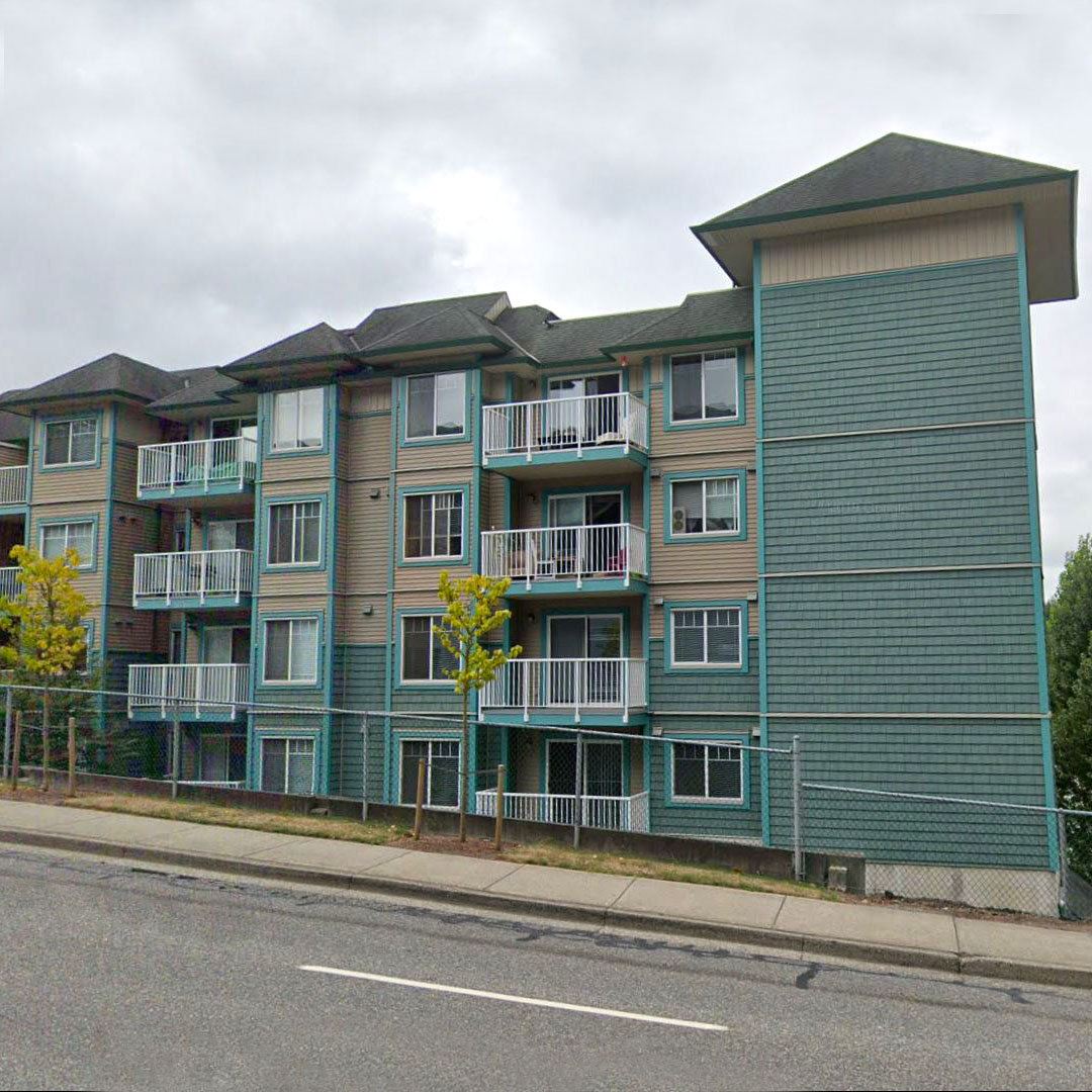 Photo 3 — click to view Old Yale Heights photo 3
