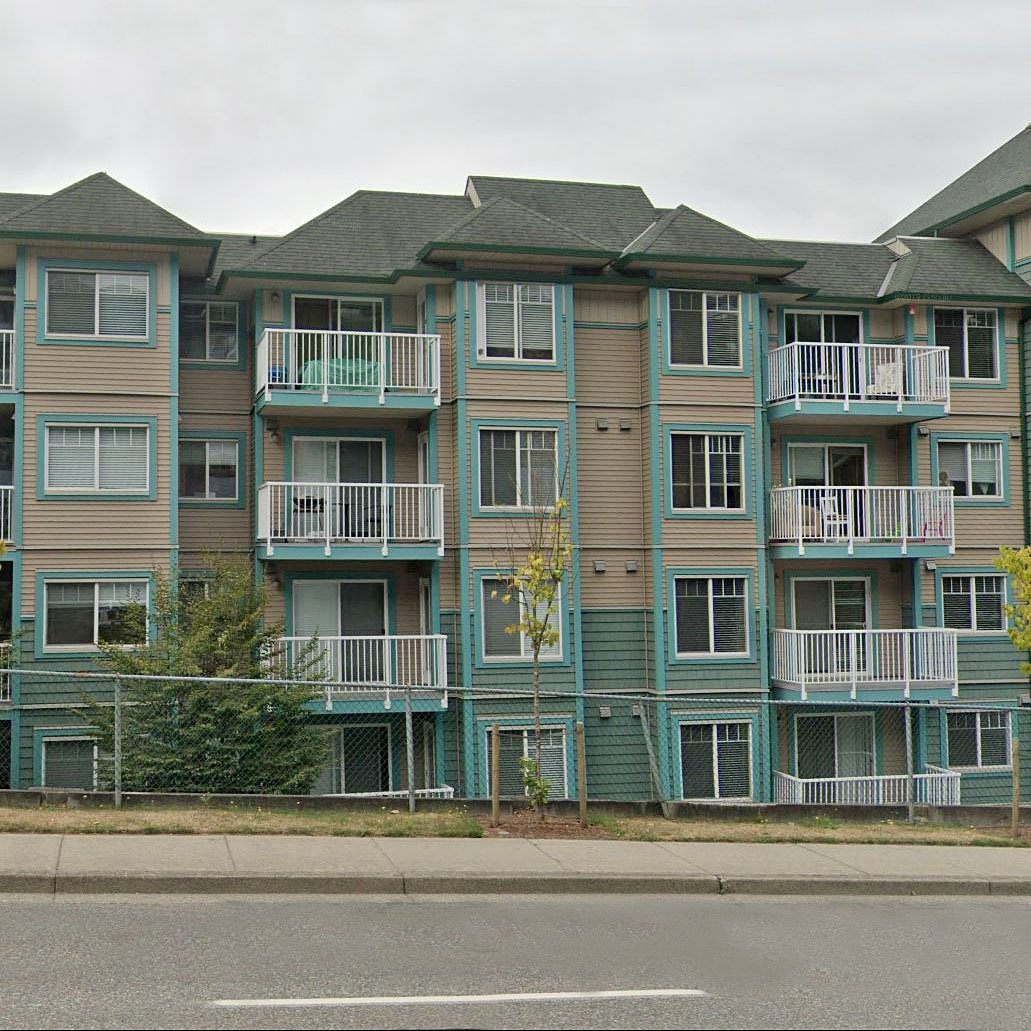 Photo 4 — click to view Old Yale Heights photo 4