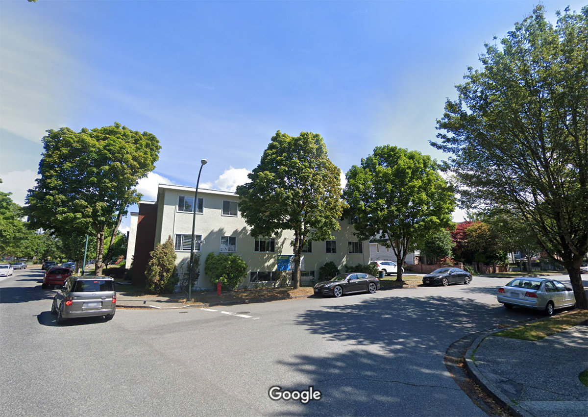 Photo 5 — click to view Chloe in Kerrisdale photo 5